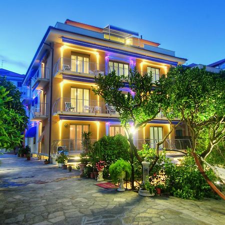 Hotel Villa Delibera Varazze Zewnętrze zdjęcie