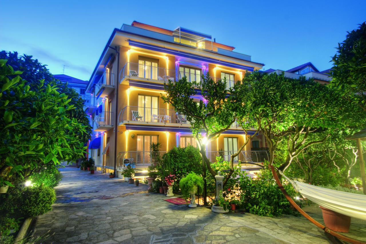 Hotel Villa Delibera Varazze Zewnętrze zdjęcie